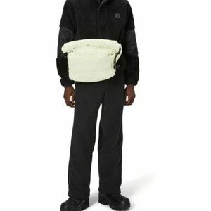 NWT RAINS Bator Puffer Bum Bag Backpack Foam Waterproof